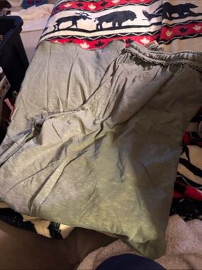 Women’s Aerie Wide Leg Pants in Olive Green